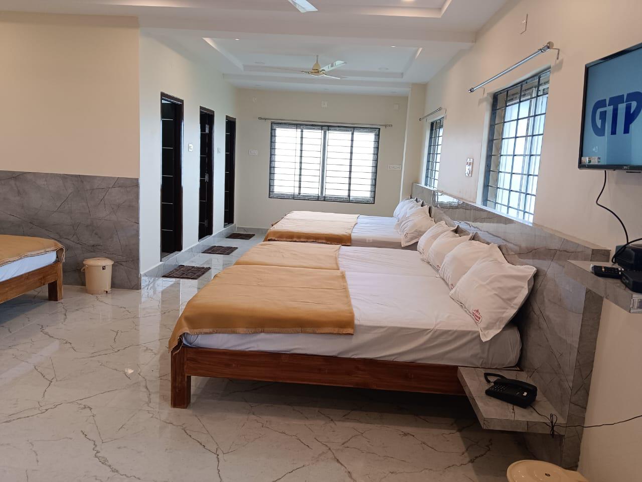 Room for 16